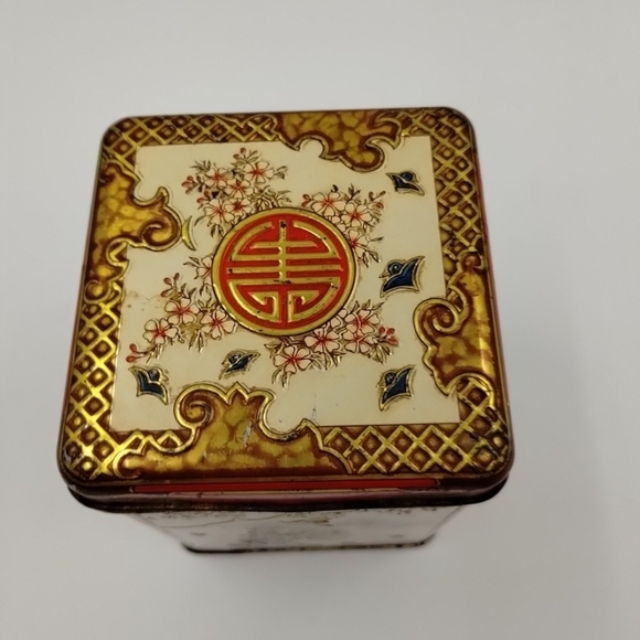 Chinese Oriental Design Tin Hinged Box Made in Holland Lithograph Vintage - Picture 9 of 14